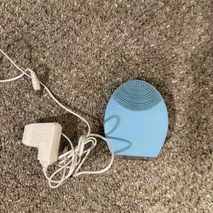FOREO Blue Facial Cleansing Brush